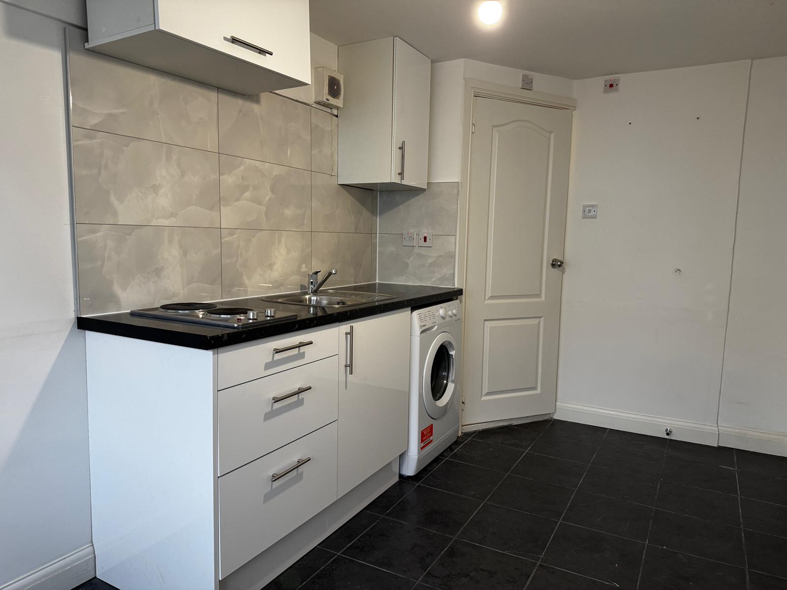 Well- locate, cozy studio - Image 5