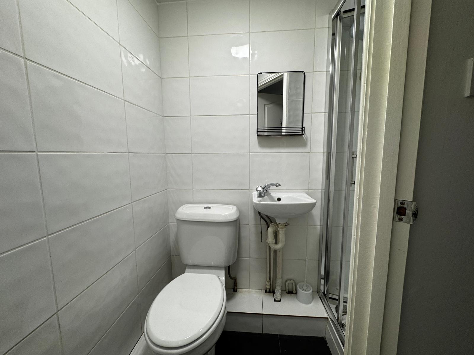 Well- locate, cozy studio - Image 10