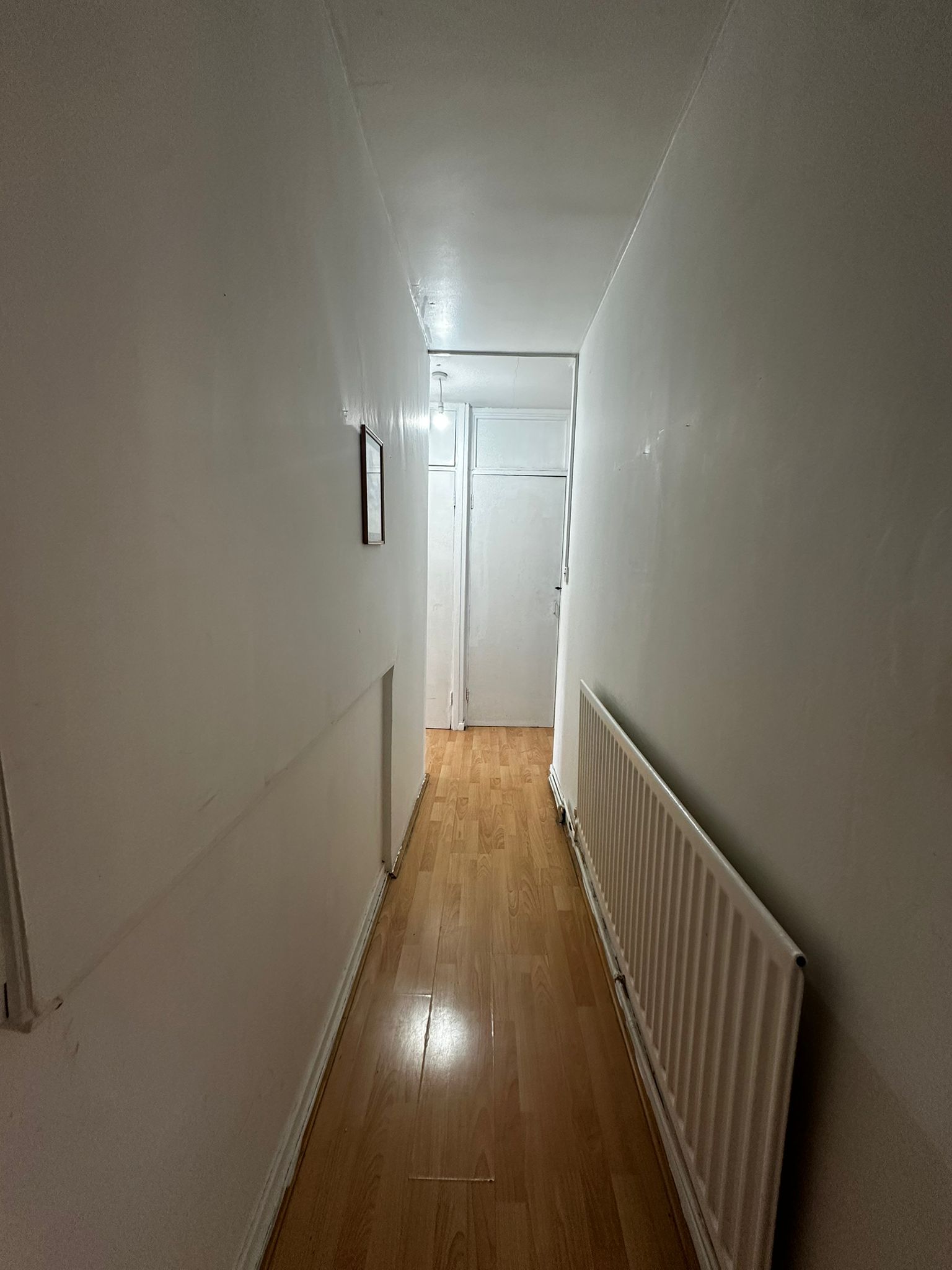 🏡 Spacious 3/4 Bedroom Flat, Mitcham Junction - Image 11