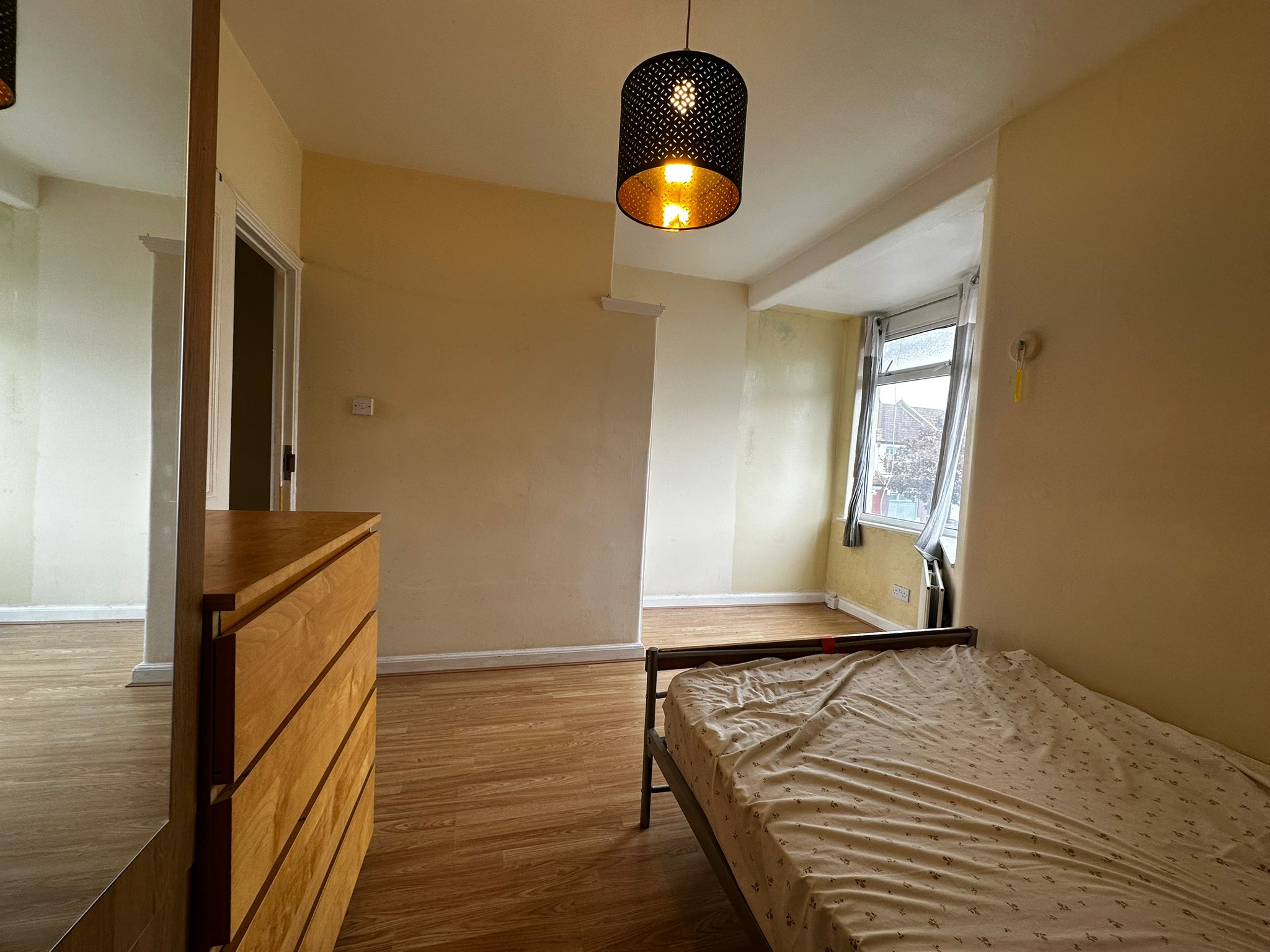 🏡 Charming 3-Bed Family Home – Palmers Road, Norbury 🌿 - Image 3