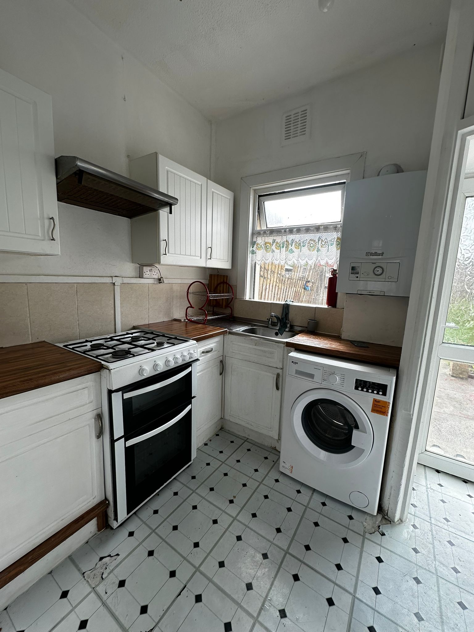 🏡 Charming 3-Bed Family Home – Palmers Road, Norbury 🌿 - Image 17